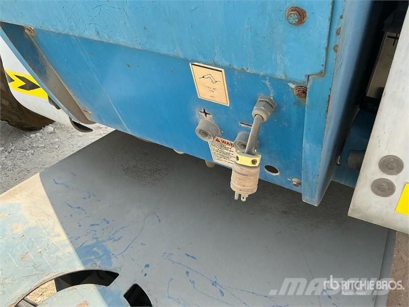 Genie Z80/60 4WD Diesel Articulating Boom Lift (Inoperab Iseliikuvad poomtõstukid