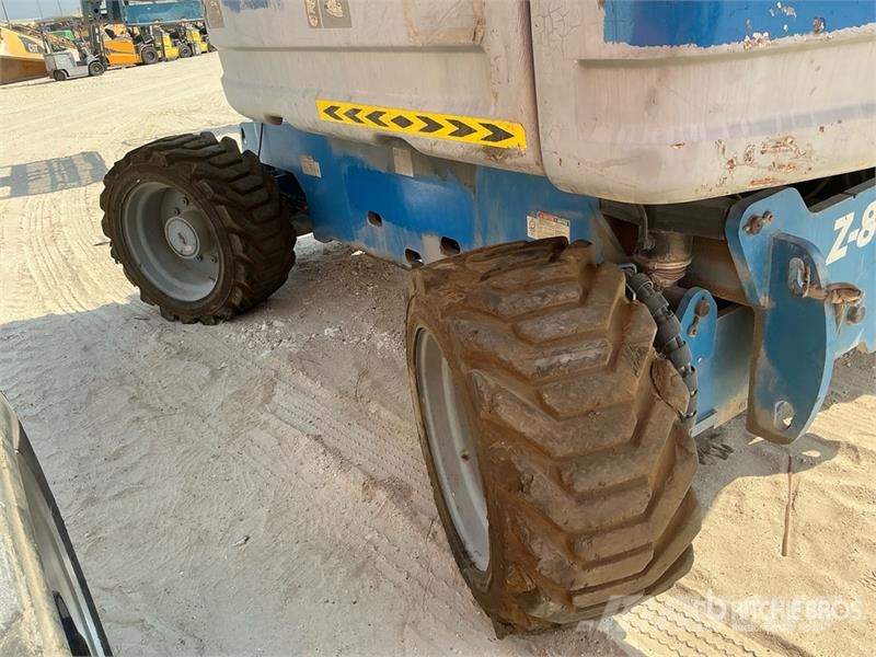 Genie Z80/60 4WD Diesel Articulating Boom Lift (Inoperab Iseliikuvad poomtõstukid