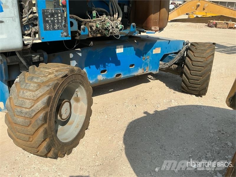 Genie Z80/60 4WD Diesel Articulating Boom Lift (Inoperab Iseliikuvad poomtõstukid