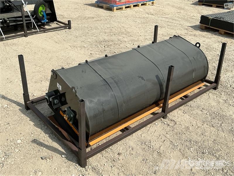 GIYI GY-BS72 1050 mm Skid Steer Sweeper (Unused) Süpürgeler