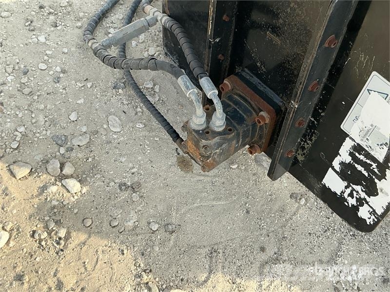 GIYI GY-PR71 1800 mm Skid Steer Power Rake (Unused Ancinho virador