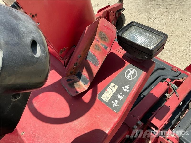  Groundmaster 5900 4x2 Ride-On Lawn Mower ركوب الحشائش