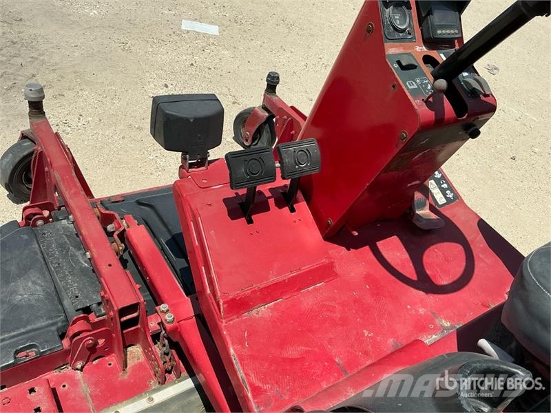  Groundmaster 5900 4x2 Ride-On Lawn Mower ركوب الحشائش