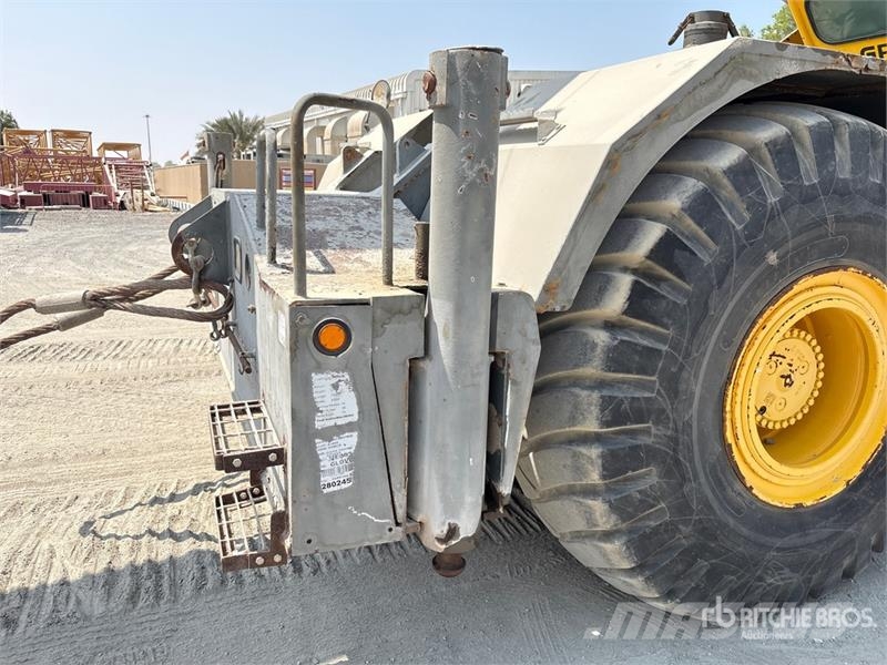 Grove RT765E-2 رافعات الطرق الوعرة