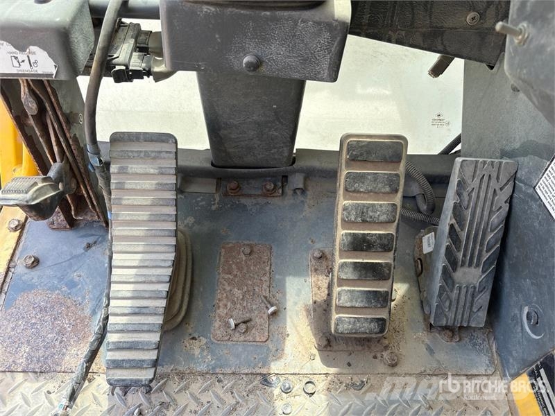 Grove RT765E-2 رافعات الطرق الوعرة