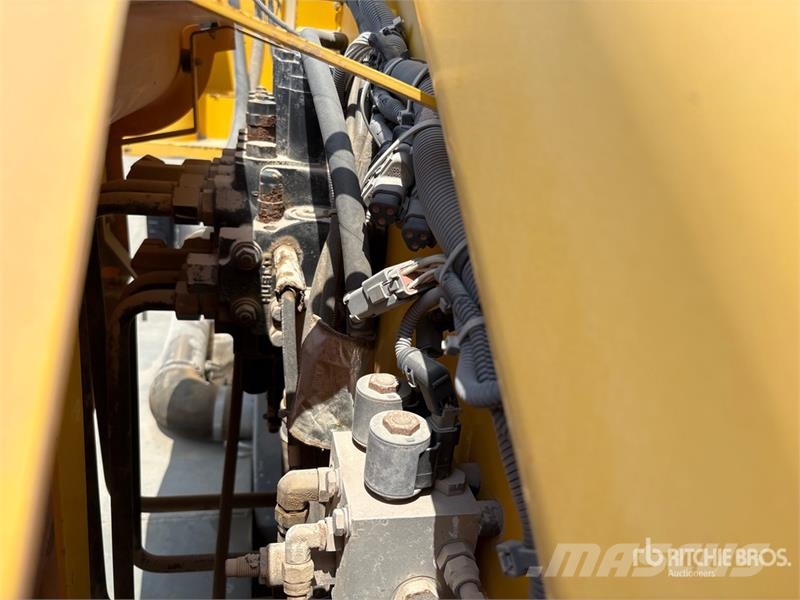 Grove RT765E-2 رافعات الطرق الوعرة