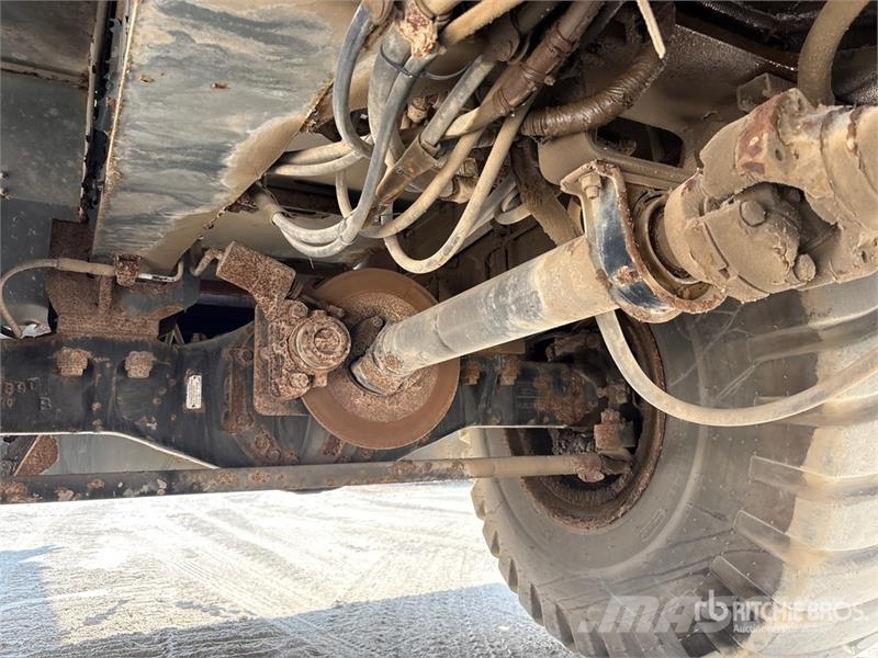 Grove RT765E-2 رافعات الطرق الوعرة