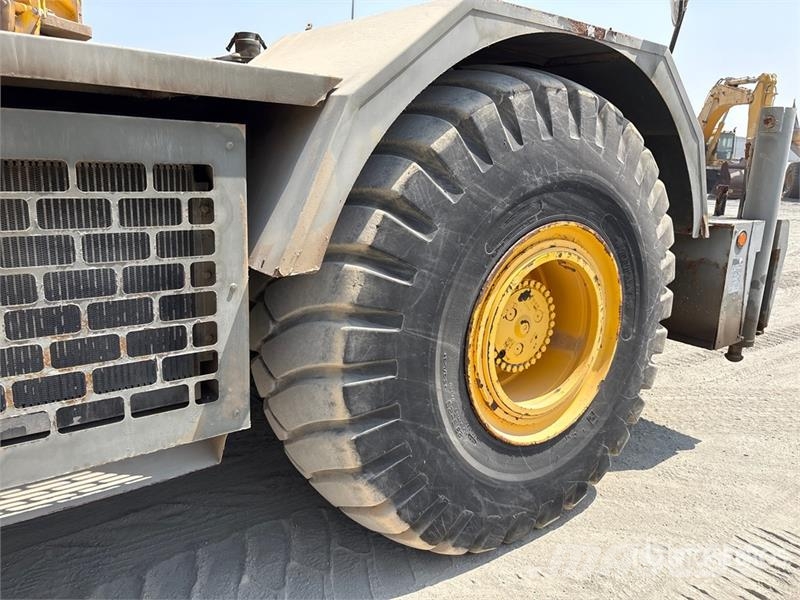Grove RT765E-2 رافعات الطرق الوعرة