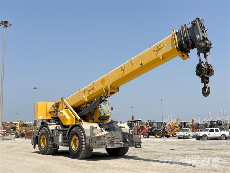 Grove RT765E-2 رافعات الطرق الوعرة