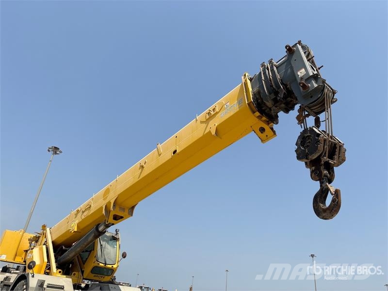 Grove RT765E-2 رافعات الطرق الوعرة