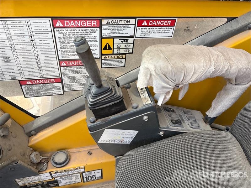 Grove RT765E-2 رافعات الطرق الوعرة