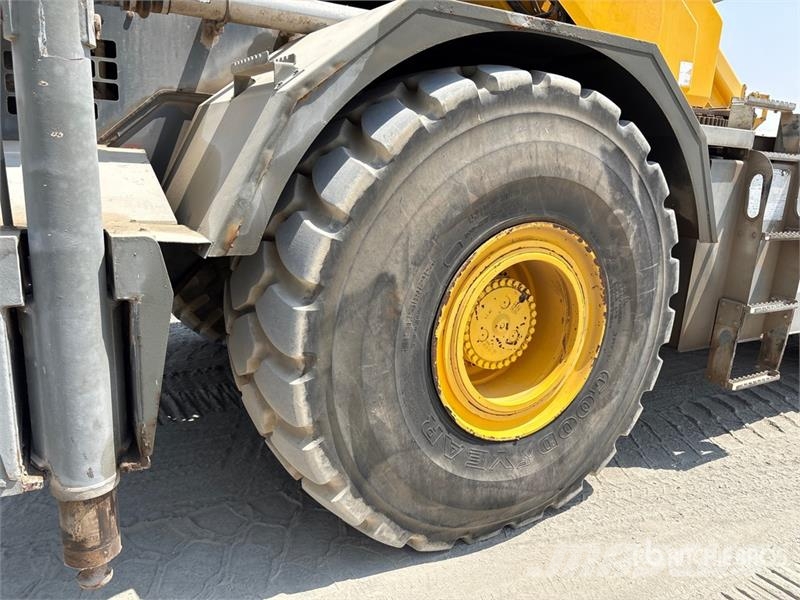 Grove RT765E-2 رافعات الطرق الوعرة