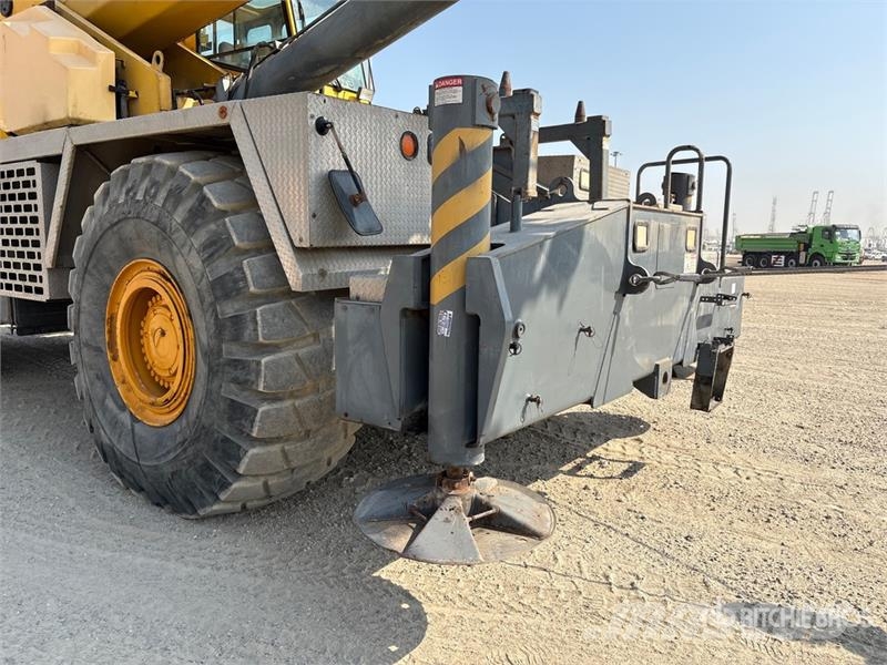 Grove RT9130E رافعات الطرق الوعرة