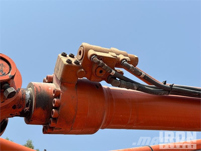 Hitachi ZH200-6 Tracked Excavator Crawler excavators