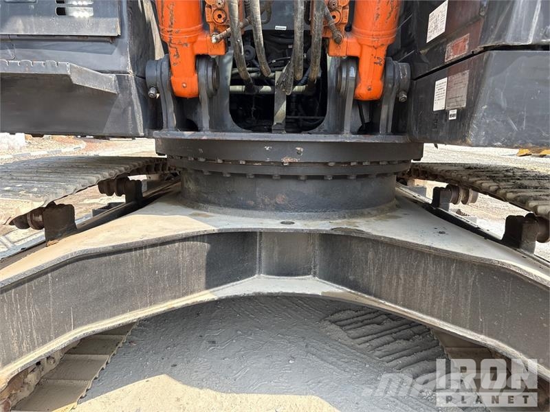 Hitachi ZH200-6 Tracked Excavator Crawler excavators