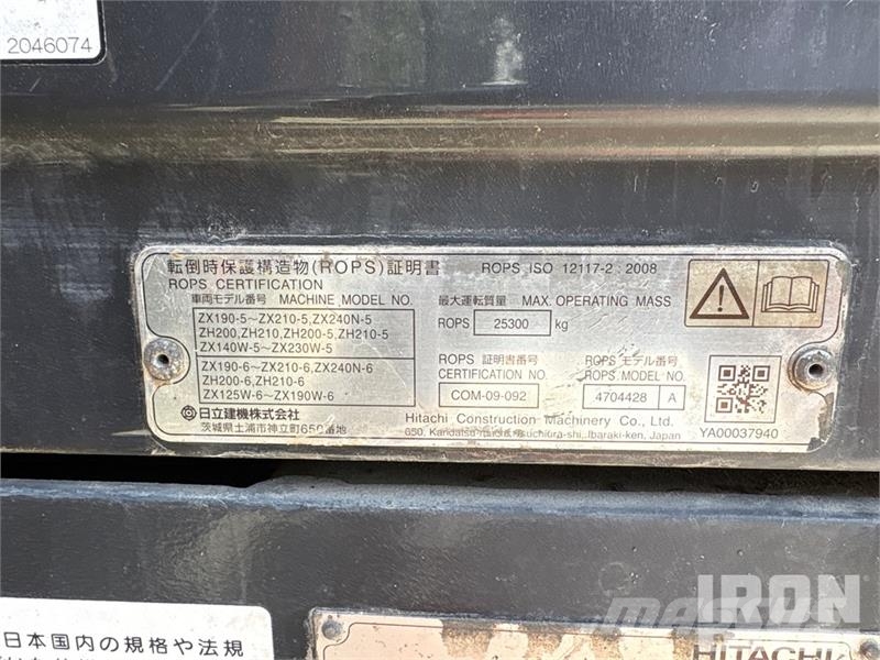 Hitachi ZH200-6 Tracked Excavator Crawler excavators