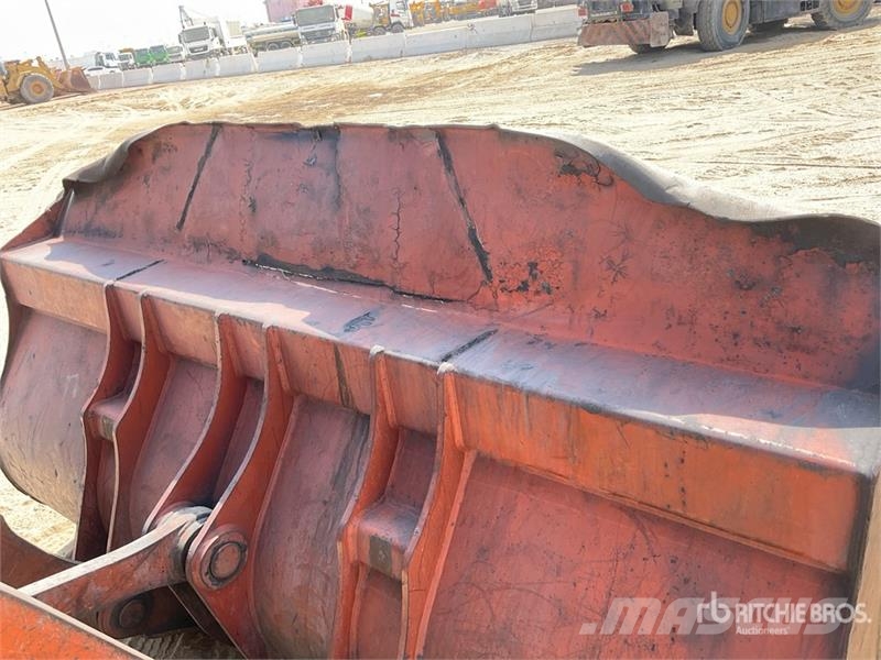 Hitachi ZW140-6 Wheel Loader لوادر بعجل