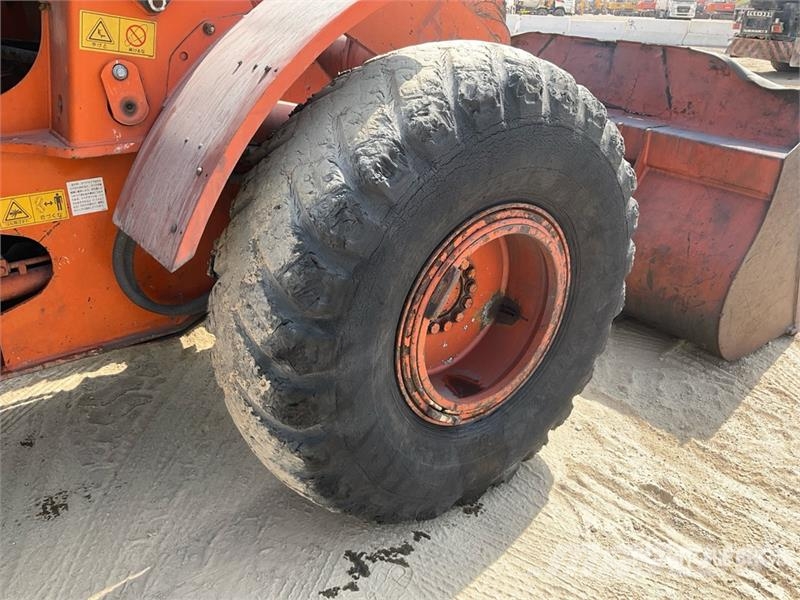 Hitachi ZW140-6 Wheel Loader لوادر بعجل