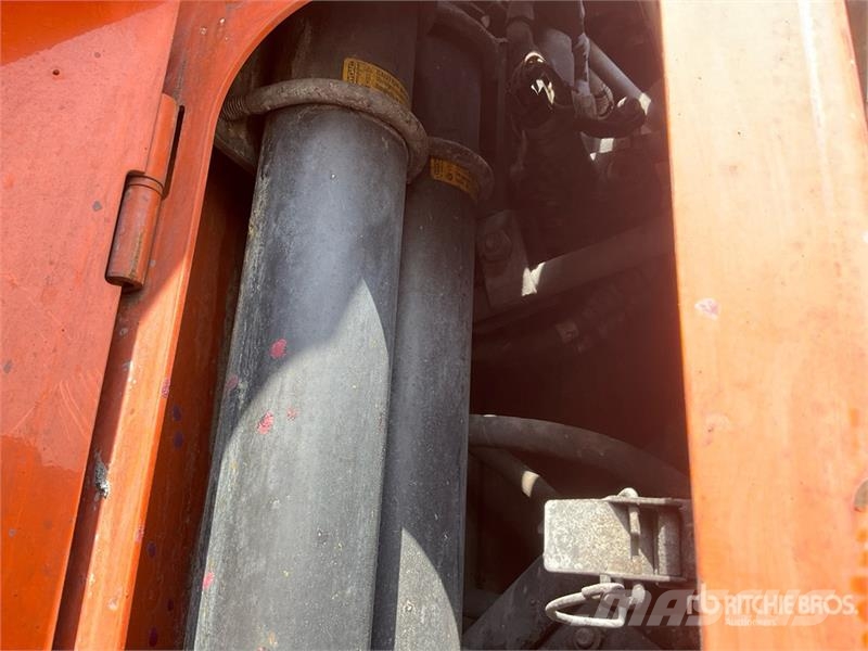 Hitachi ZW140-6 Wheel Loader لوادر بعجل