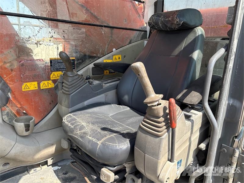 Hitachi ZX870LCH-3 Tracked Excavator Crawler excavators