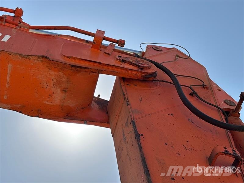 Hitachi ZX870LCH-3 Tracked Excavator Crawler excavators