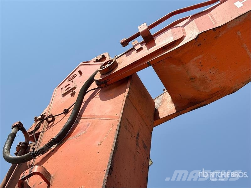 Hitachi ZX870LCH-3 Tracked Excavator Crawler excavators