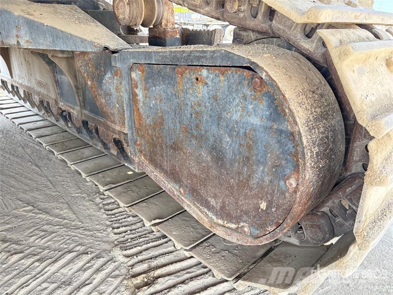 Hitachi ZX870LCH-3 Tracked Excavator Crawler excavators