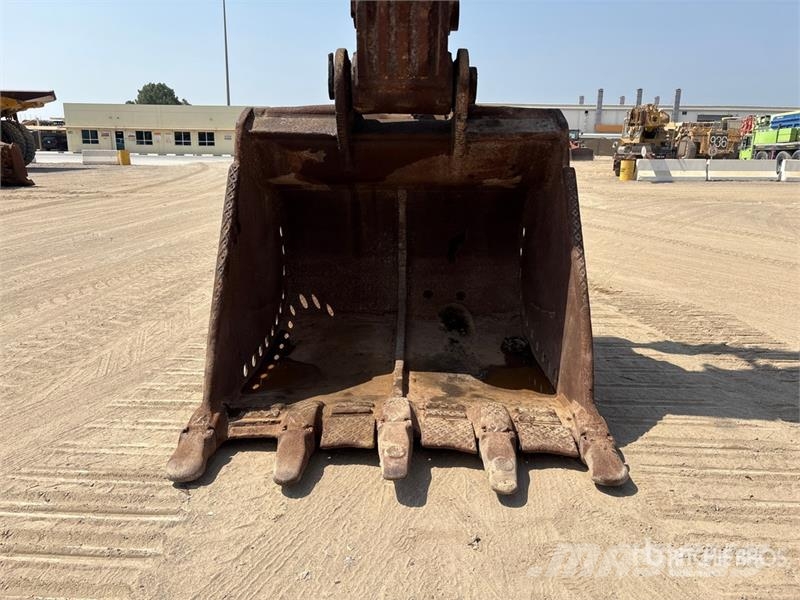 Hitachi ZX870LCH-3 Tracked Excavator Crawler excavators