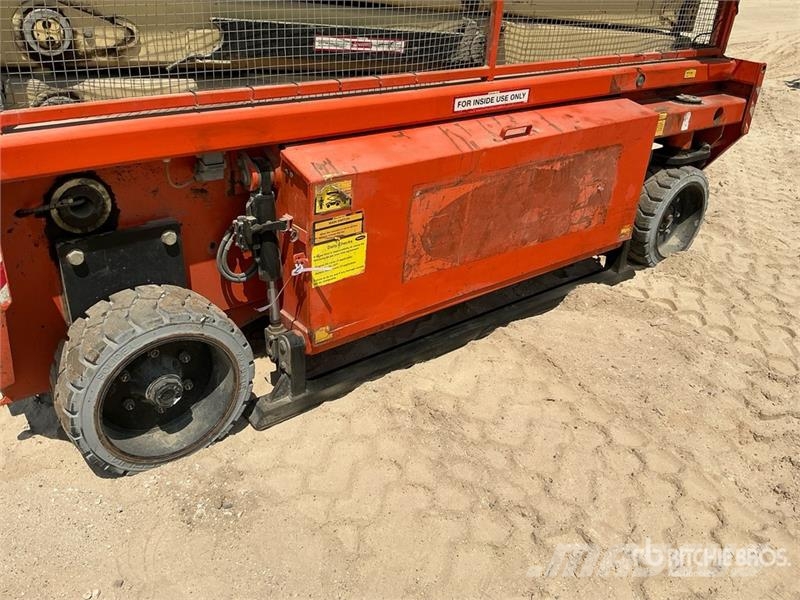 Holland Lift HL190 E12 Electric Scissor Lift Käärtõstukid