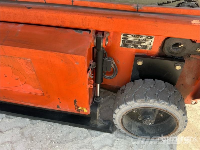 Holland Lift HL190 E12 Electric Scissor Lift Käärtõstukid