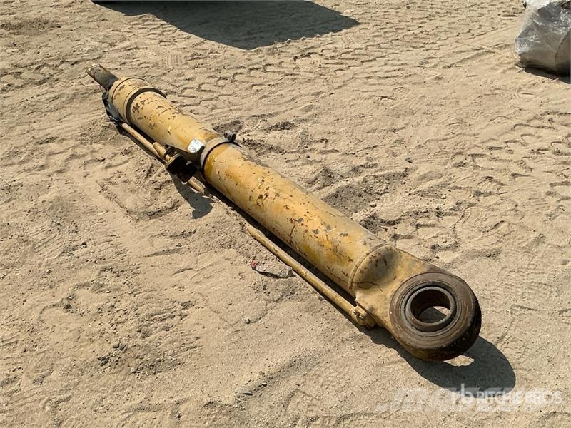 Hydraulic Cylinder - Fits Komatsu PC8002 معدات النقل - غير ذلك