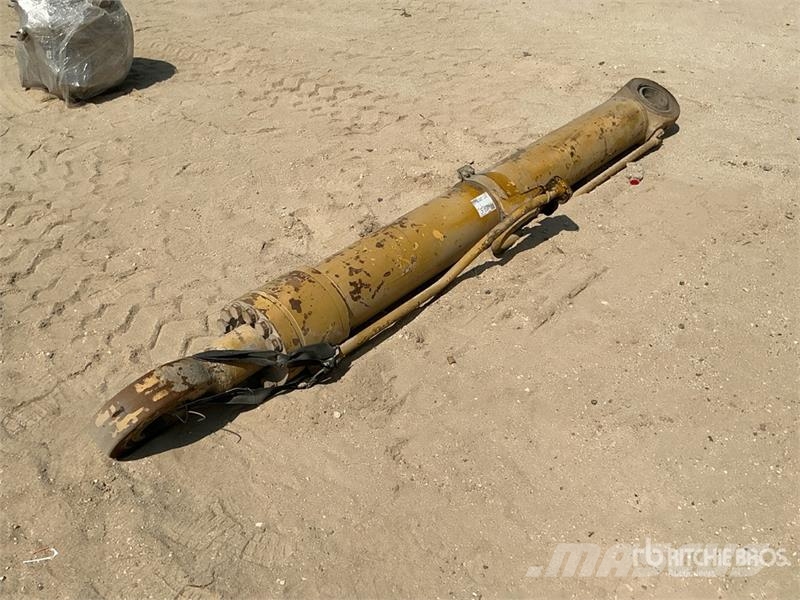 Hydraulic Cylinder - Fits Komatsu PC8002 معدات النقل - غير ذلك