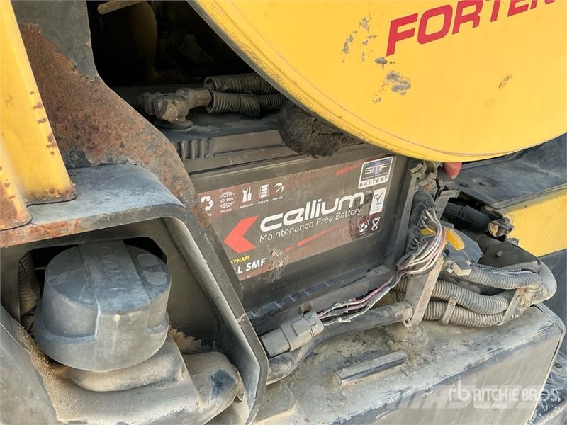 Hyster H 5.5 FT 5.5 ton Forklift (Inoperable) شاحنات ذات رافعات شوكية - أخرى