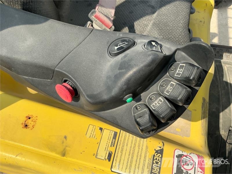 Hyster J40XNT 1.8 ton Electric Forklift شاحنات ذات رافعات شوكية تعمل بالكهرباء