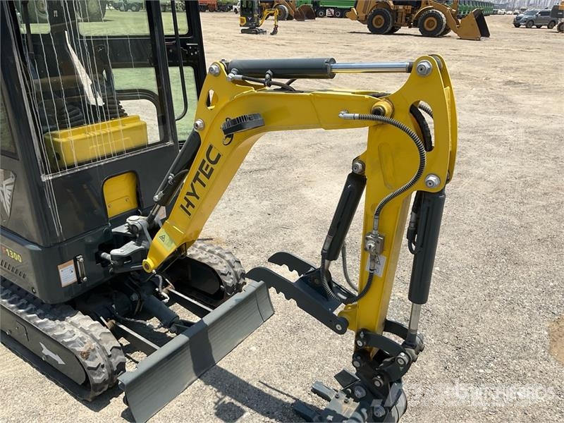 Hytec F1300 Mini Excavator (Unused) حفارات صغيرة أقل من 7 طن (حفارات صغيرة)