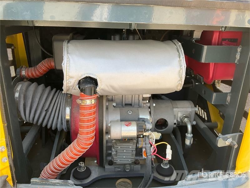 Hytec F1300 Mini Excavator (Unused) حفارات صغيرة أقل من 7 طن (حفارات صغيرة)