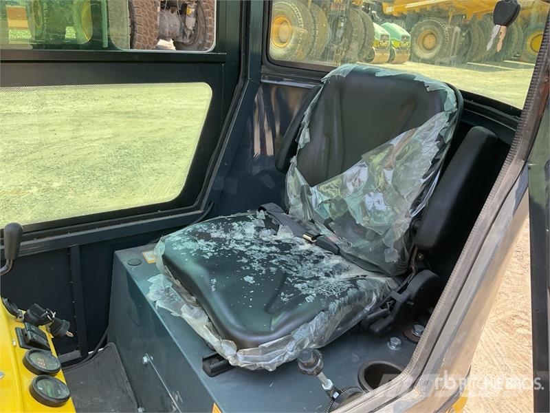 Hytec F1300 Mini Excavator (Unused) حفارات صغيرة أقل من 7 طن (حفارات صغيرة)