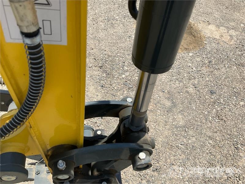 Hytec F1300 Mini Excavator (Unused) حفارات صغيرة أقل من 7 طن (حفارات صغيرة)