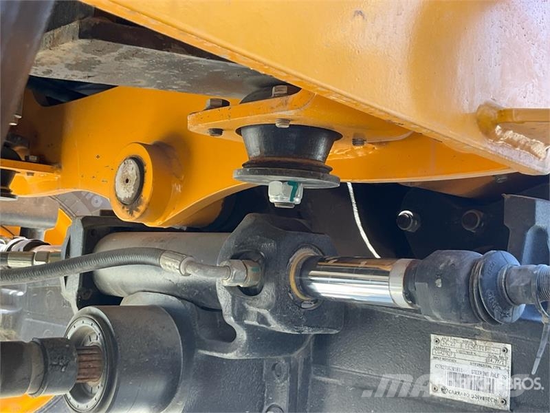 Hytec FM-100 4x4 Backhoe Loader (Unused) Екскаватори-навантажувачі