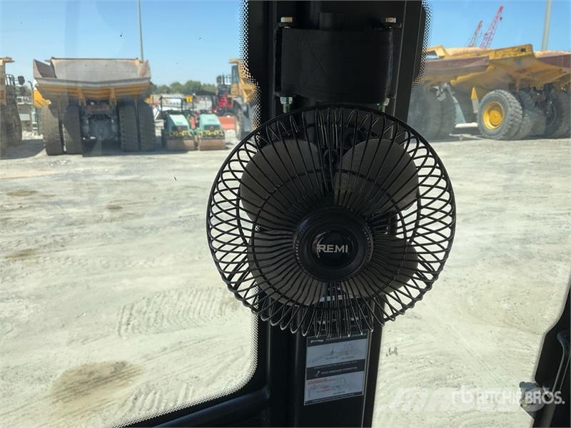 Hytec FM-100 4x4 Backhoe Loader (Unused) Екскаватори-навантажувачі