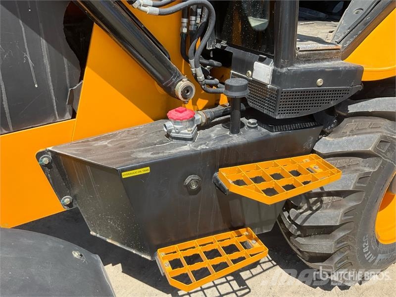 Hytec FM-100 4x4 Backhoe Loader (Unused) Екскаватори-навантажувачі
