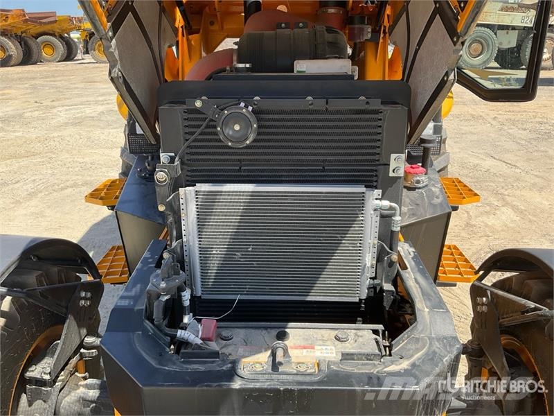 Hytec FM-100 4x4 Backhoe Loader (Unused) Екскаватори-навантажувачі