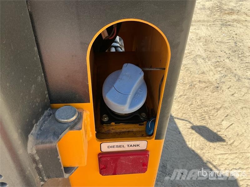 Hytec FM490 Skid Steer Loader (Unused) Liukuohjatut kuormaajat