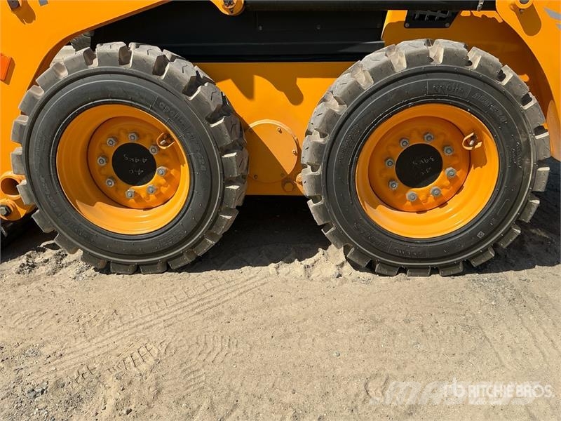 Hytec FM490 Skid Steer Loader (Unused) Liukuohjatut kuormaajat