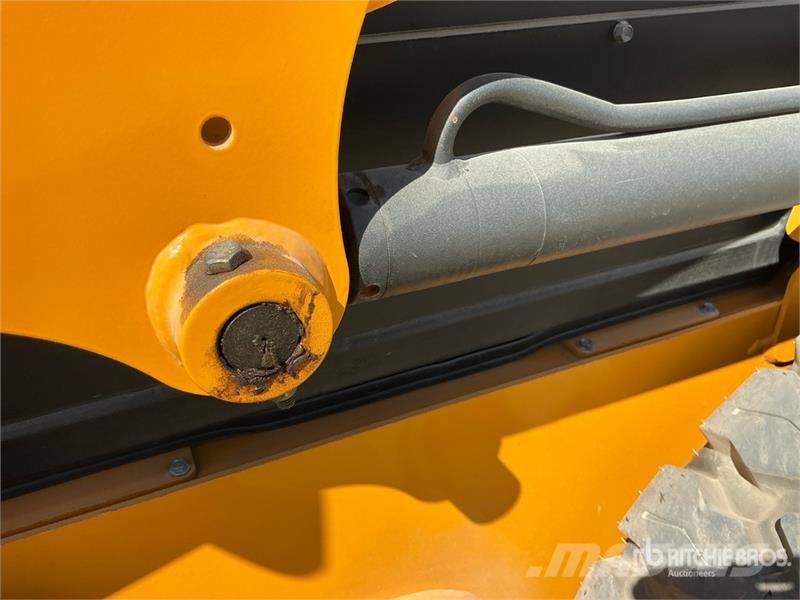 Hytec FM490 Skid Steer Loader (Unused) Liukuohjatut kuormaajat