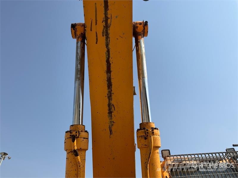 Hyundai 480 LC Tracked Excavator حفارات زحافة