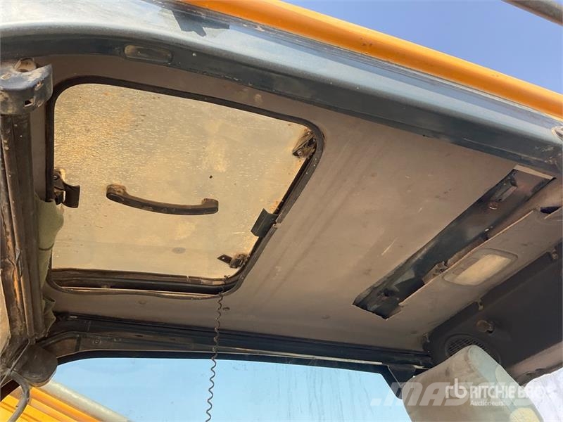 Hyundai 480 LC Tracked Excavator حفارات زحافة