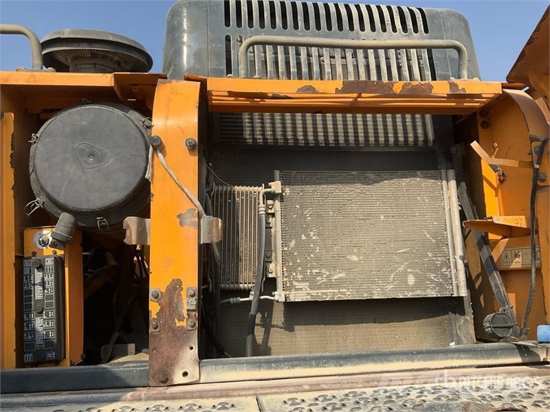 Hyundai 480 LC Tracked Excavator حفارات زحافة