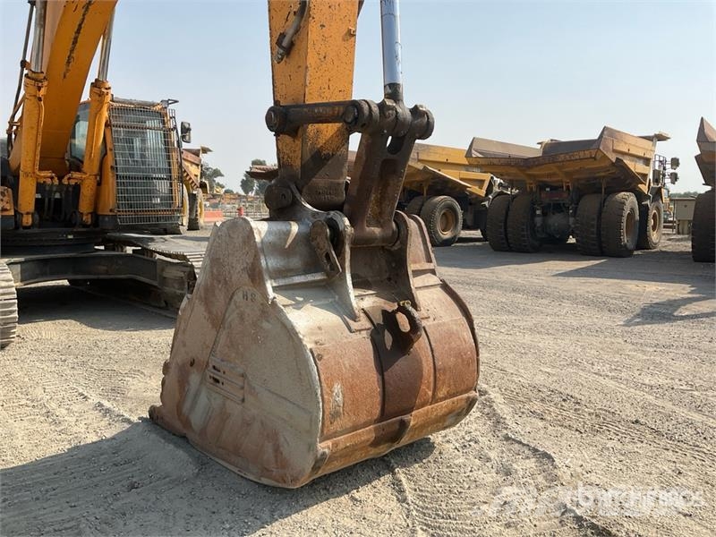 Hyundai 480 LC Tracked Excavator حفارات زحافة