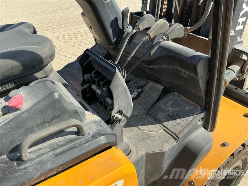Hyundai 50B-9 5 ton Electric Forklift (Inoperable) شاحنات ذات رافعات شوكية تعمل بالكهرباء